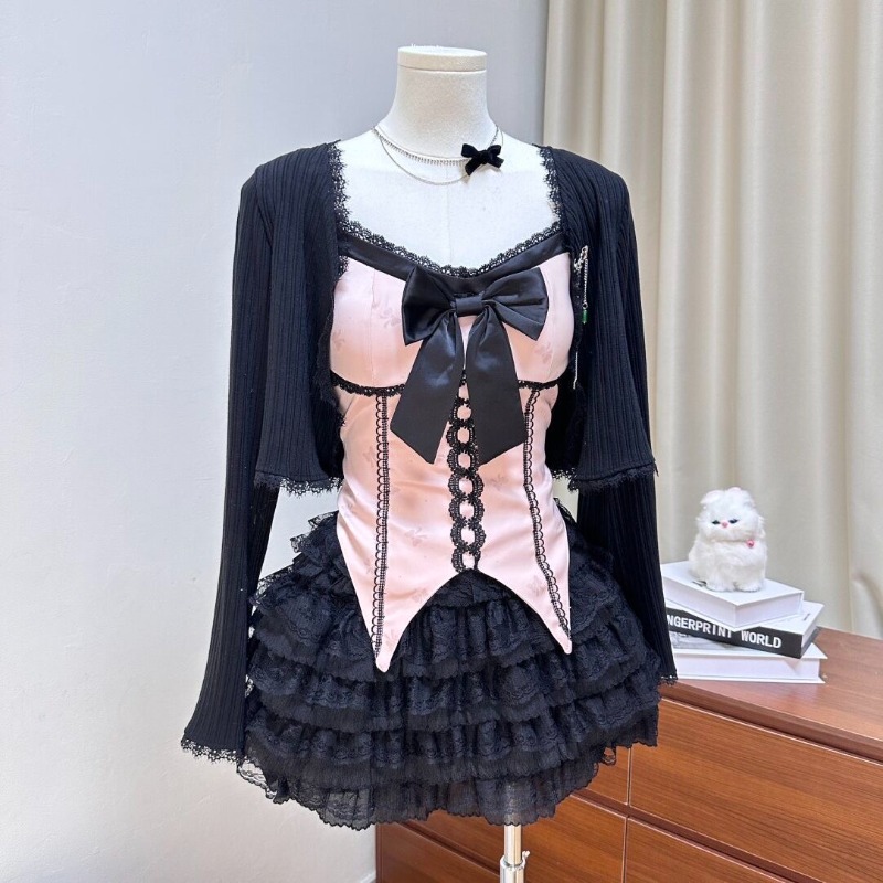 Summer Clothing Women Sale - ダークシリーズ ゴシックガールデザイン スイートヴィンテージピンクボウトップ ユニークショートスカートセット ブラックレースケーキドレス 3ピースセット