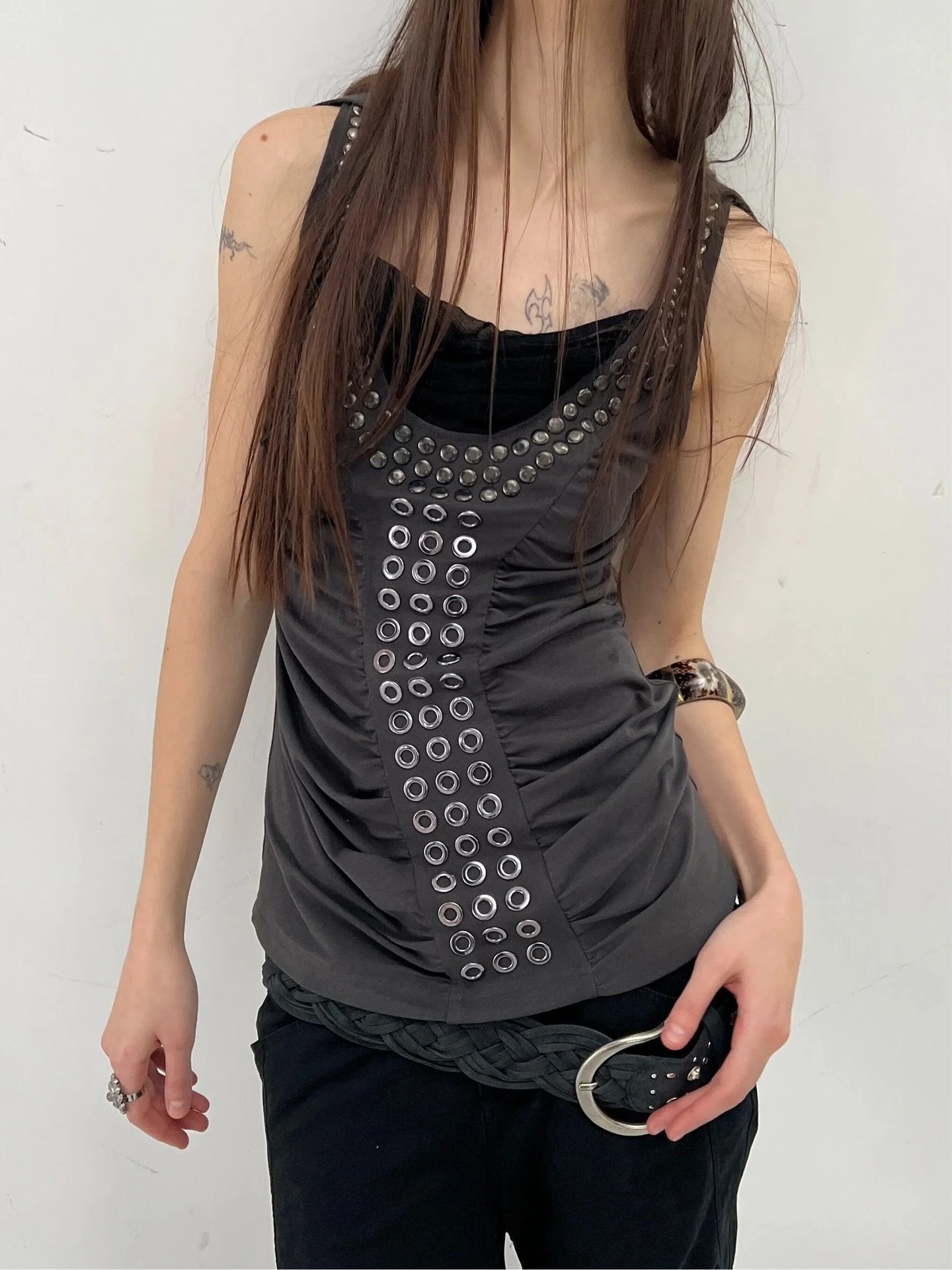 2026年夏 レディース トレンド ストラップ付きベスト フ - Summer Clothing Trends For Women 2026 のレビューと価格